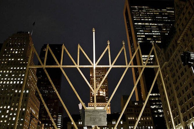 Christmas in New York: Private Holiday History Tour - Capture the Magic of Christmas in New York