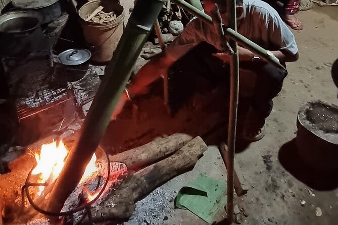 Come to Akha Village See Cooking Eatting and Dancing With Akha People - Immersion in Akha Village Life