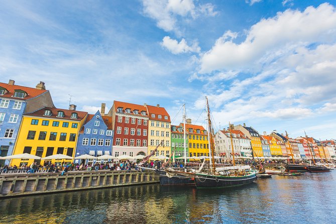Copenhagen Highlights and Torvehallerne Market Private Tour - Unique Shopping Opportunities at Torvehallerne Market