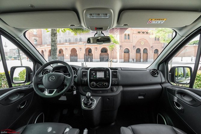 Departure Private Transfer Riga City to Riga Airport RIX by Minivan - Booking and Participation Details