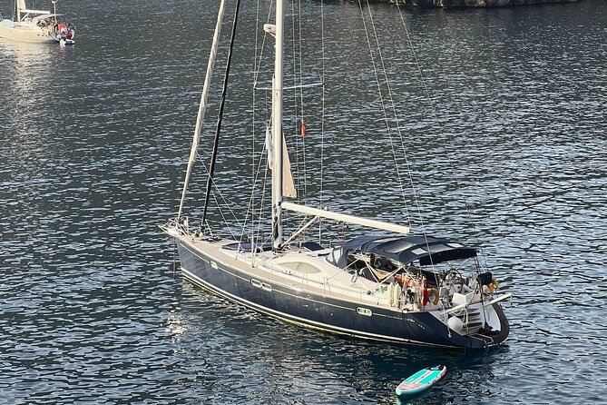 Dinner and a Movie on a Sailboat - The Sum Up
