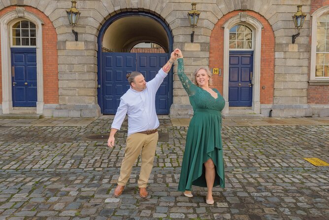 Dublin Love Stories: Couple Photoshoot Adventure Pro Photographer - Unlimited Good Photos Taken
