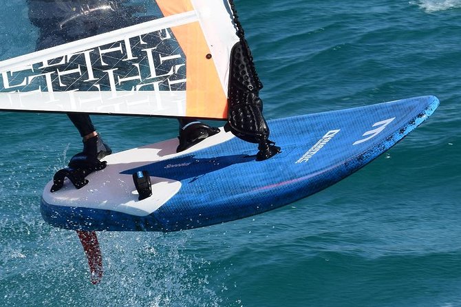 Dynamic Windsurfing Beginner Class Day1 - Getting on the Water