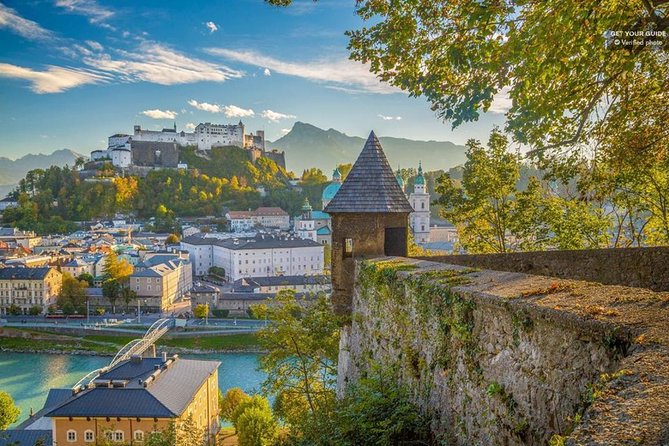 Full-Day Luxury Bus Tour From Munich - Expert Tour Guide