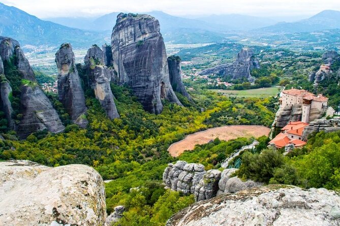 Full-Day Tour Meteora Monasteries and Thermopylae Hot Springs - Recommended Packing List