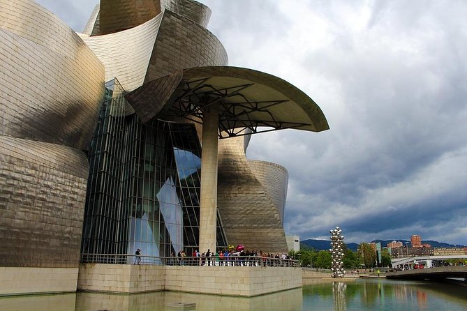 Guggenheim Museum Bilbao Private Tour With Official Guide - Discovering Homegrown Basque Artists