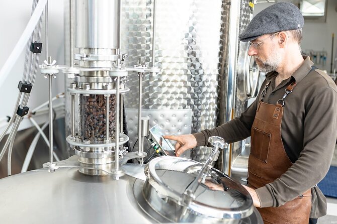 Guided Tour From the Bee to the Bottle and Tasting - English - Inclusions