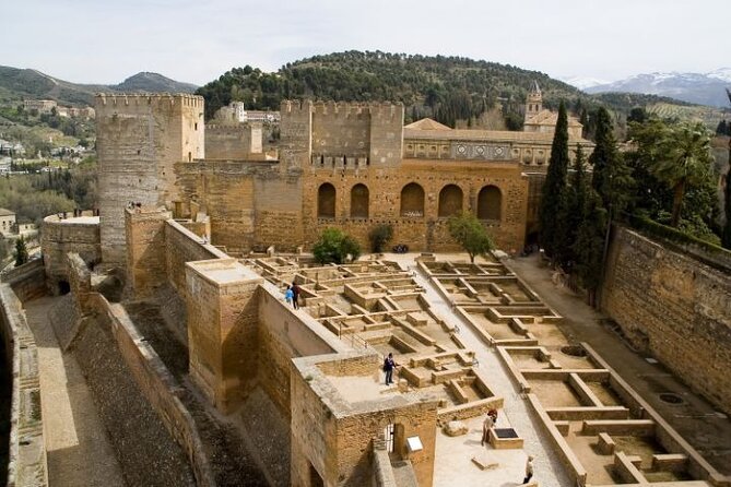 Guided Tour to Alhambra With Generalife, Alcazaba and Carlos V - Questions and Pricing