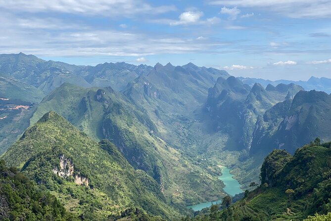 Ha Giang Comfort Car Ride 4D3N - Directions