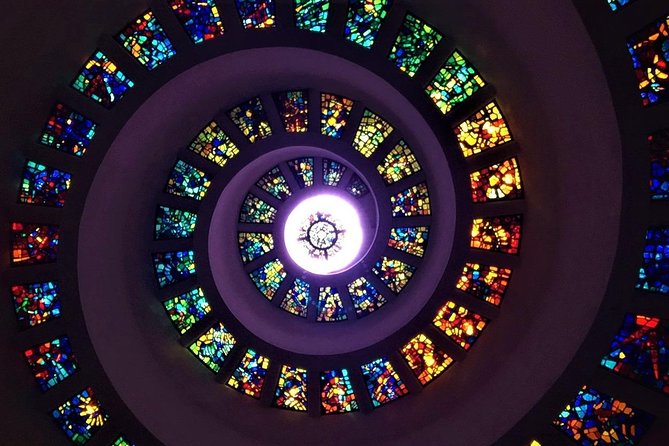 Half-Day Dallas Highlights Tour by Foot, Train and Trolley - Dallas Arts District