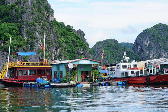 Half Day Explore Halong Bay With Lunch, Heaven Cave and Kayaking - Kayaking Experience
