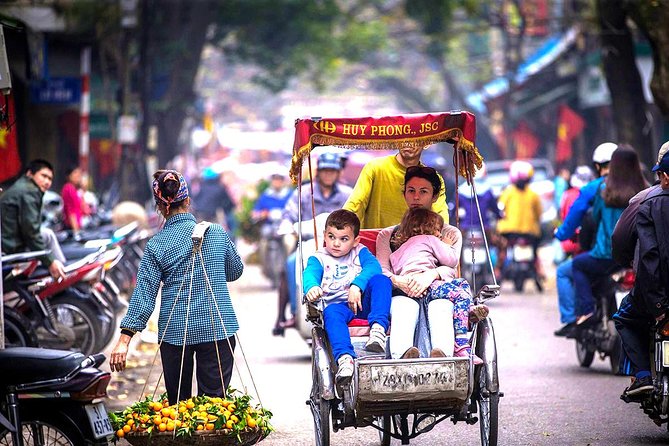 Hanoi Cyclo and Water Puppet Show With Dinner Private Tour - Tour Highlights