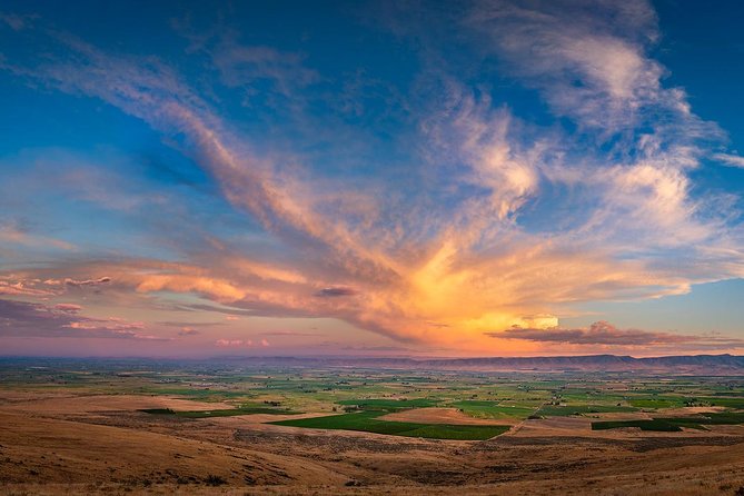 Hike Mt. Rainier & Taste Yakima Valley Wine: All-Inclusive Day Tour From Seattle - Items to Bring