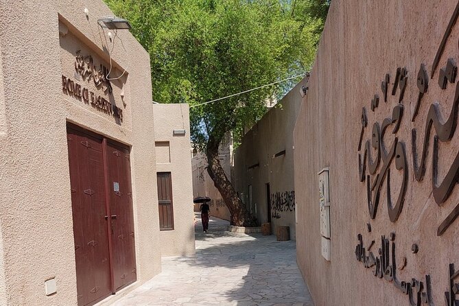 Historical Dubai Walking Tour With Local - Meeting and Pickup