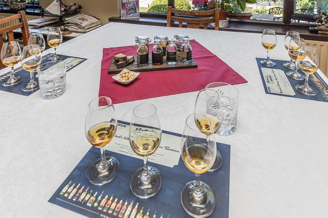 Irish Whiskey Tasting and Food Pairing in Locals Ballina Home - Impressing Others With Whiskey Knowledge