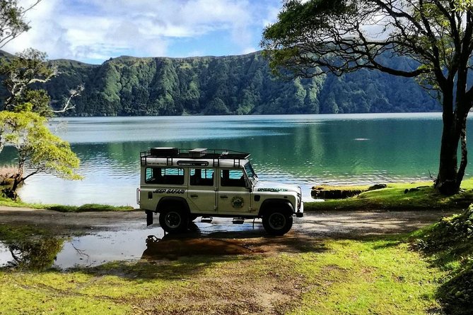 Jeep Tour Full Day Sete Cidades & Lagoa Do Fogo With Lunch and Drinks Included. - Tour Guides Expertise