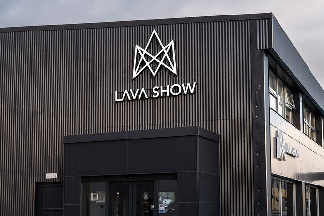 Lava Show Reykjavik - Minimum Number of Travelers Requirement