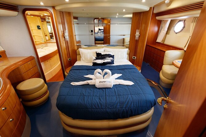 Luxury Yacht Private Rental - The Sum Up