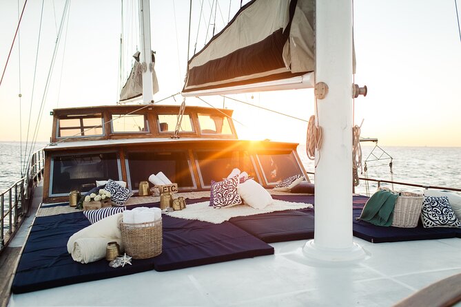 Luxury Yacht Snorkeling & Lunch Cruise From Cabo San Lucas - Additional Information