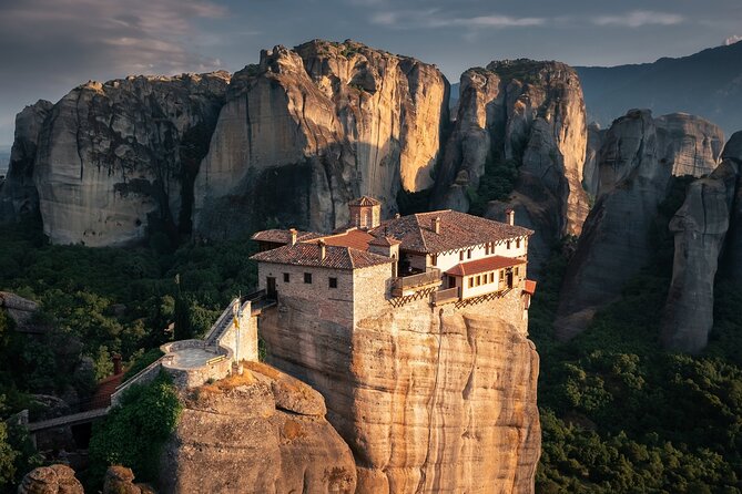 METEORA - 2 Days by Train From Thessaloniki - Including 2 Guided METEORA Tours - Daily - Select Date and Travelers