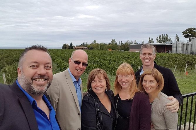 Niagara-On-The-Lake Small Group Wine Tour With Picnic Lunch - Pros and Cons
