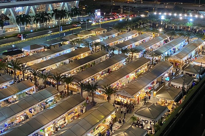 Night Life in Bangkok - Jodd Fairs Train Night Market(Joint) - Directions