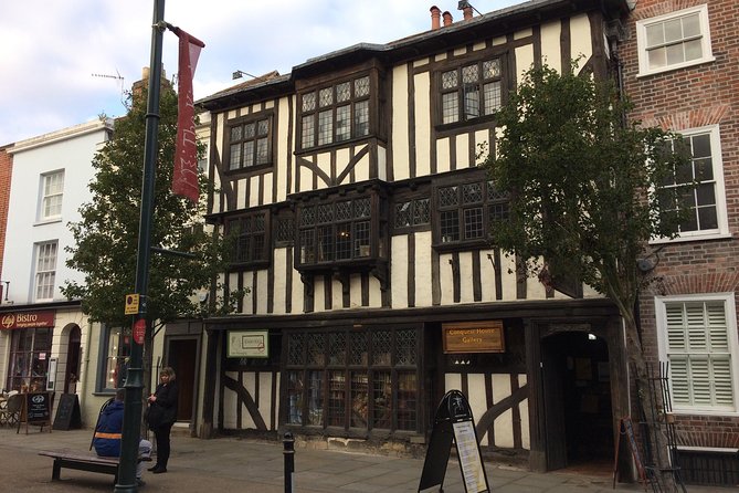 Official Canterbury Guided Walking Tour - 11.00 Tour - Tour Location and Meeting Point