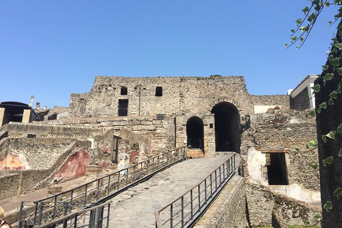 Pompeii-Wine Tasting Tour From Sorrento, Licensed Guide Included - Directions