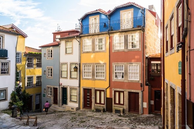 Porto Jewish Heritage Walking Tour - Tour Guides Knowledge and Expertise