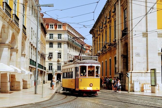 Porto Small-Group City Tour and Fado Dinner  - Madrid - Common Questions