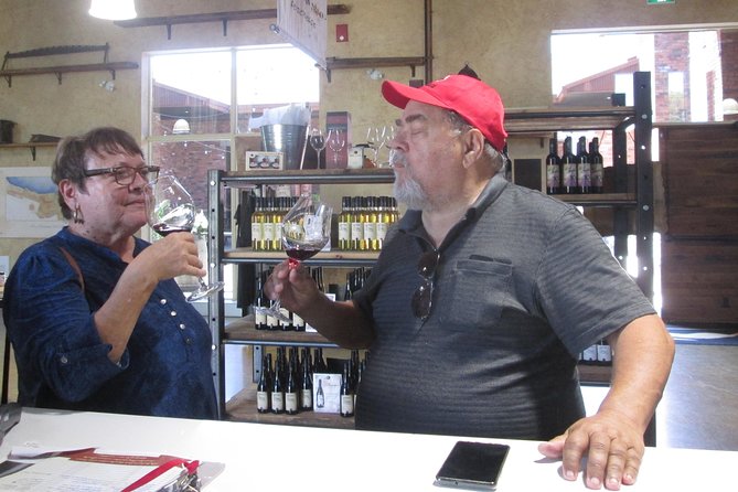 Private 5.5 Hour Winery Tour of Niagara Region  - Niagara Falls & Around - Common Questions