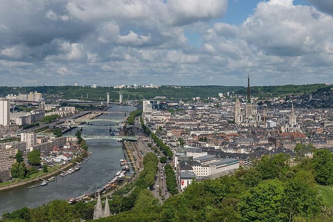Private 8-Hour Tour to Giverny (Monet) From Le Havre - Giverny Village Visit