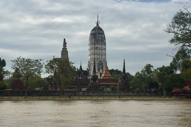 Private Ayutthaya World Heritage Site With Food Tasting - Local Markets and Delicacies