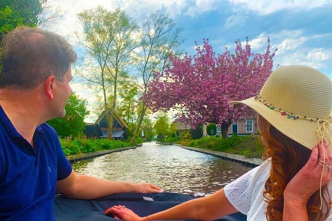 Private Canal Cruise Through Giethoorn - Local Experience and Highlights