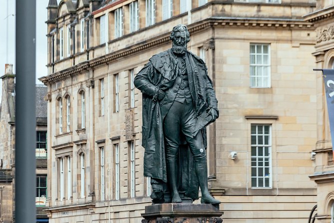 Private City Kickstart Tour: Edinburgh - Common Questions