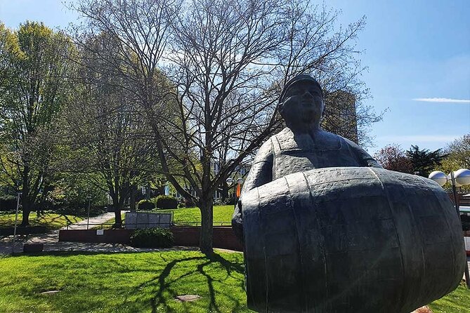 Private Digital Scavenger Hunt Around the City of Dortmund - Questions and Help for the Scavenger Hunt