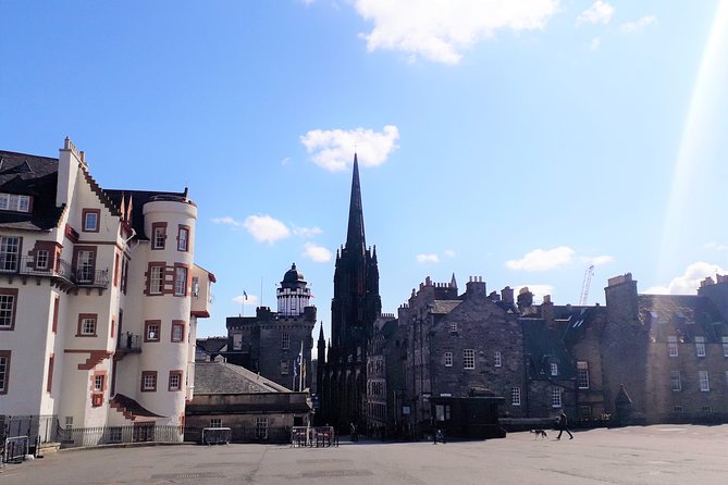 Private Edinburgh Old Town History Tour - Close Encounters - Cancellation Policy
