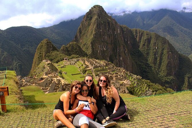 Private Guided Tour to Machu Picchu From Aguas Calientes - The Sum Up