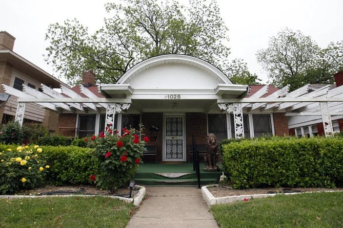 Private JFK Bus Tour With Oswald Rooming House - Background