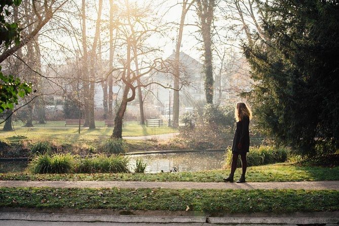 Private Photo Session With a Local Photographer in Strasbourg - Background