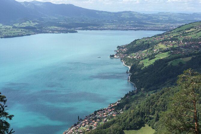 Private Sightseeing Boat Trip on Lake Thun, Interlaken - Background