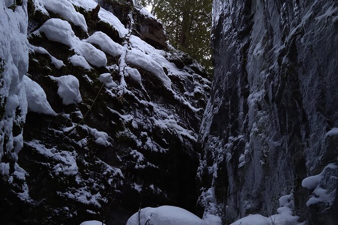 Private Singhampton Caves Snowshoe/Crampons, Collingwood/Blue Mtn - Additional Details