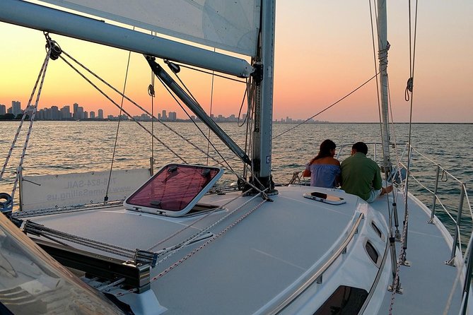 Private Sunset Sail on Lake Michigan With Breathtaking Views of Chicago - Questions and Booking