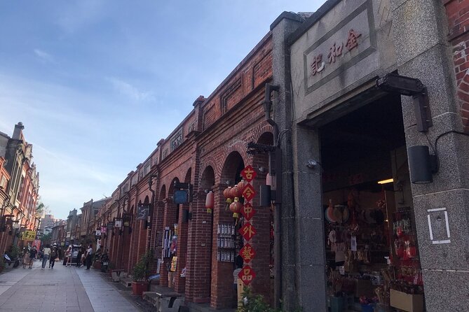 Private Taipei Sanxia, Yingge Ceramics Culture and Outlet Shopping Day Tour - Full Day of Sightseeing and Shopping