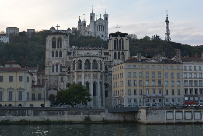 Private Transfer From Marseille To Lyon With a 2 Hour Stop - Common Questions