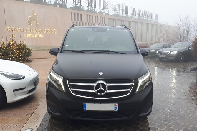 Private Transfer From Versailles to PARIS Airport or City - The Sum Up