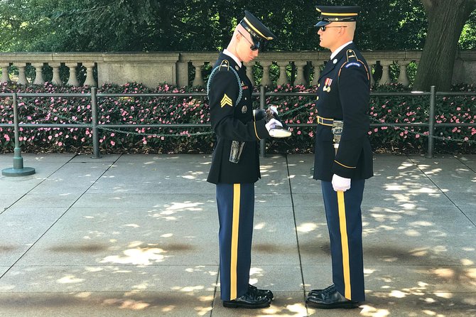 Private United States Army Tour in Washington DC by Luxury Car - Questions and Assistance