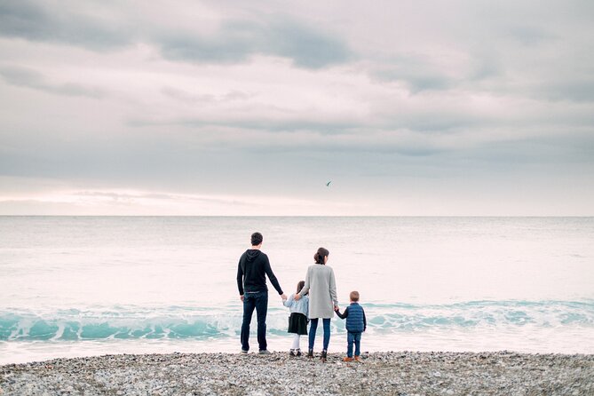 Private Vacation Photography Session With Local Photographer in Nice - Package Options and Locations