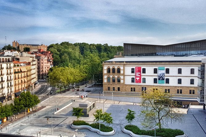 San Sebastian And Basque Coast Tour From Pamplona - Charming San Sebastian