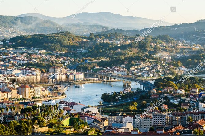 Self-Guided Audio Tour - Squares of Pontevedra - Background